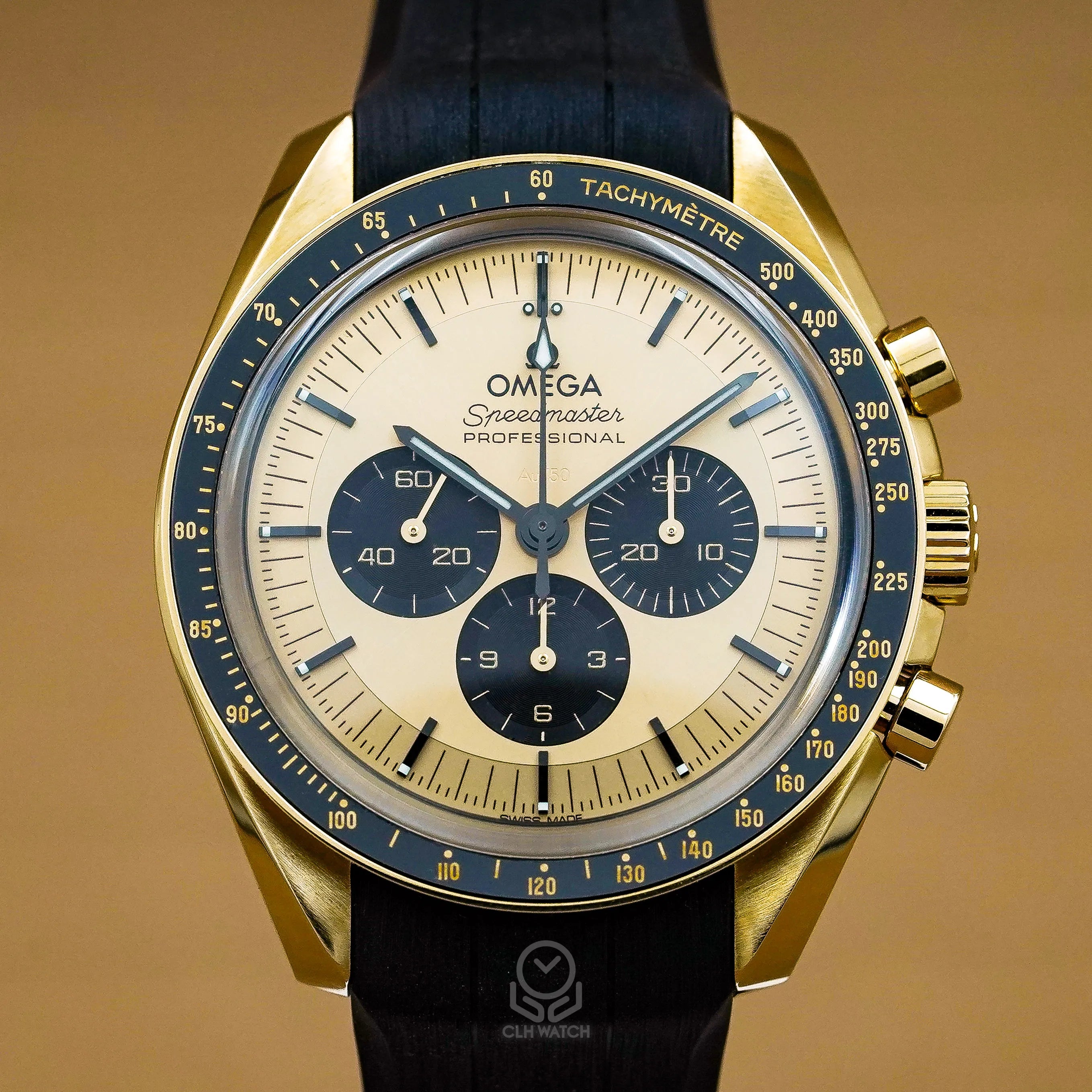 Omega 歐米茄 Speedmaster 18K金 超霸登月金面熊貓 手上鍊計時 Moonwatch Moonshine 31062425099001 2023年台灣公司貨 42mm 3861