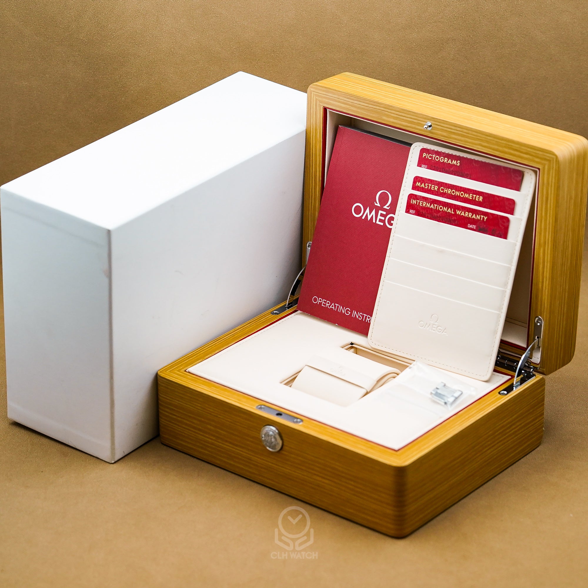 Omega 歐米茄 海馬系列 Railmaster 鐵霸 220.10.40.20.03.001 丹寧藍面 22010402003001 藍色牛仔褲 40mm 2026年 98%新