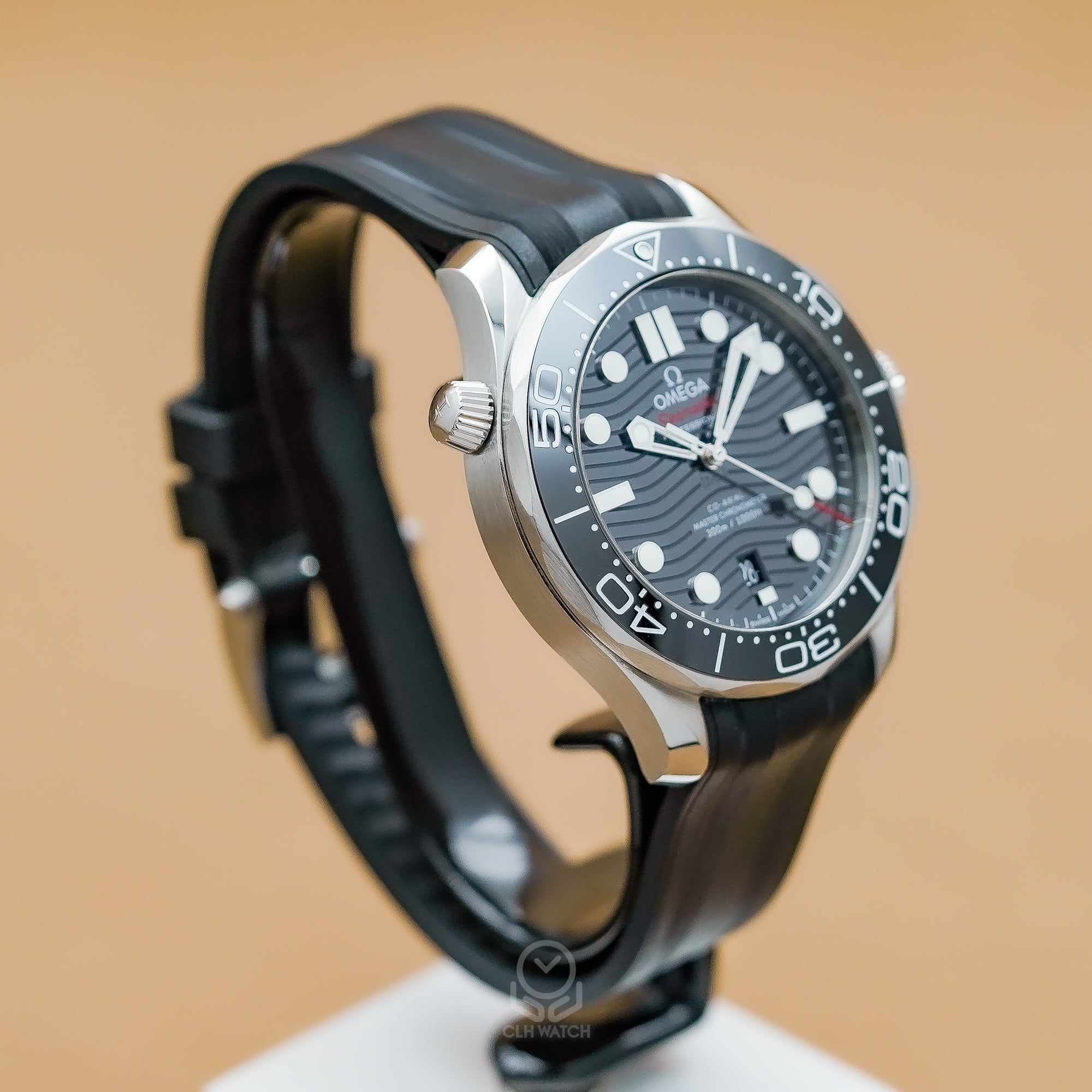 OMEGA 歐米茄 Seamaster 海馬 300米潛水腕錶 膠帶黑海馬 42mm 210.32.42.20.01.001 21032422001001 2020年台灣公司貨 95%新