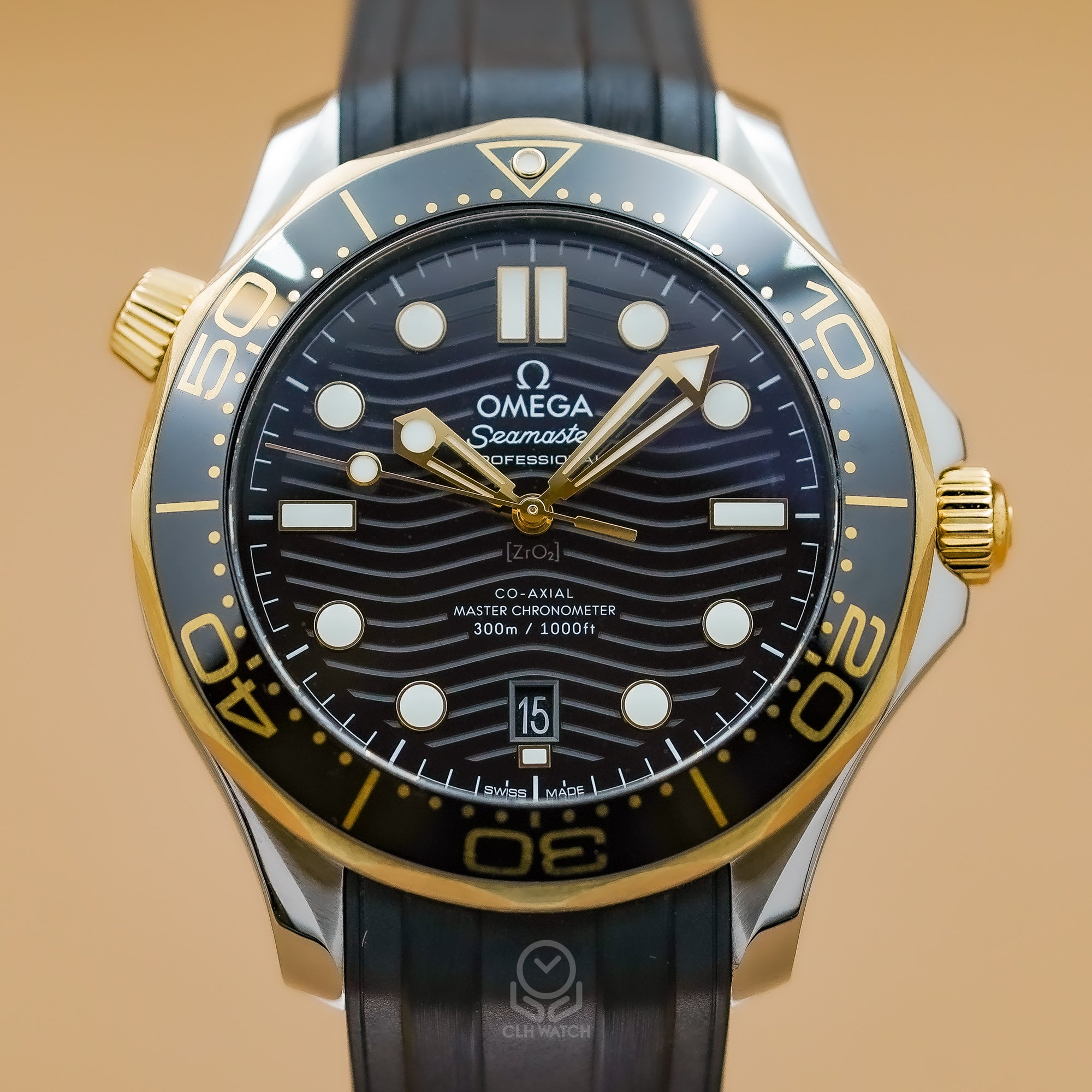 OMEGA 歐米茄 Seamaster 海馬300 半金黑海馬 210.22.42.20.01.001 21022422001001 18K黃金 42mm 2023年 95%新
