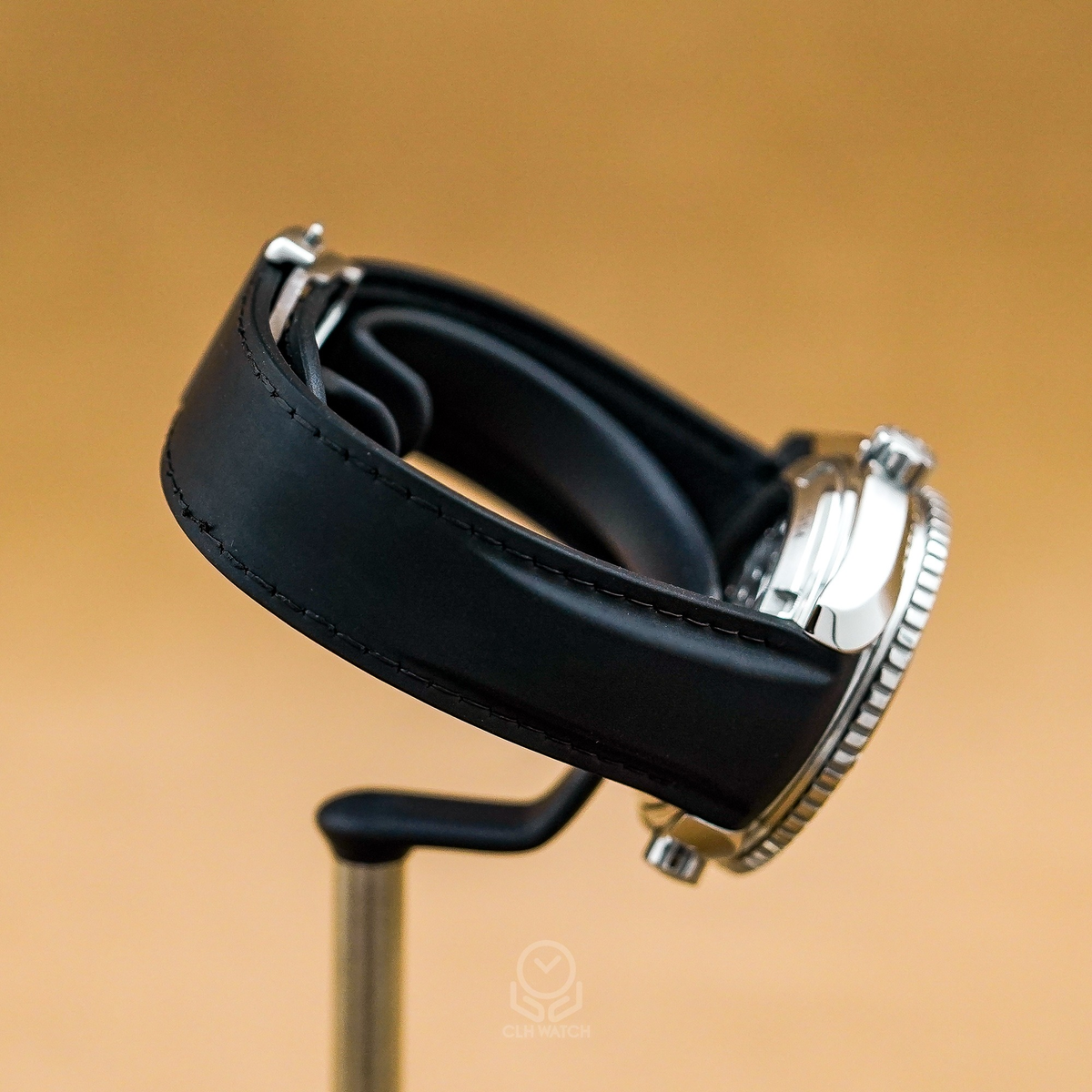 Omega 歐米茄 Seamaster Planet Ocean 海馬海洋宇宙 232.32.42.21.01.003 黑面陶瓷圈 膠帶 同軸擒縱自動潛水腕錶 23232422101003