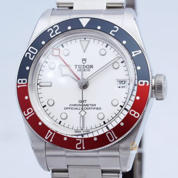 TUDOR 帝舵 79830RB-0010 79830RB 白色面盤 BLACK BAY GMT 啞酒紅色及藍色陽極氧化鋁字圈 41 mm 磨砂鋼錶帶