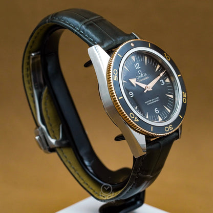 Omega 歐米茄 Seamaster 海馬300 黑面半金潛水錶 玫瑰金鋼款 23322412101002 2024年 41mm （已交流）