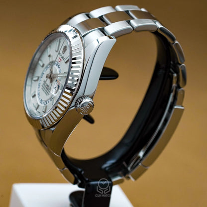 Rolex 勞力士 Sky-Dweller 326934 白面天行者 沙羅系統年曆雙時區蠔式鍊帶 2023年 42mm