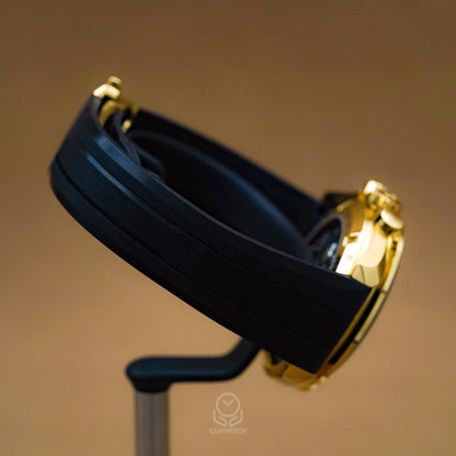 Omega 歐米茄 Speedmaster 18K金 超霸登月金面熊貓 手上鍊計時 Moonwatch Moonshine 31062425099001 2023年台灣公司貨 42mm 3861