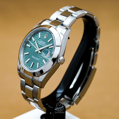 ROLEX 勞力士 日誌型 Datejust 126300 綠色坑紋面 平光圈 DJ2 DJ41mm 2023年 台灣公司貨 95%新
