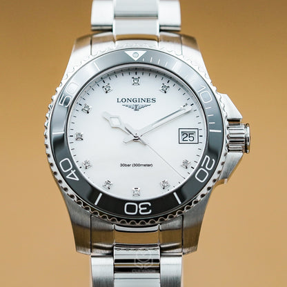 Longines 浪琴 深海征服者系列浪鬼陶瓷潛水錶 L33704876 珍珠母貝 鑲鑽 32mm 2024年 台灣公司貨 95%新（已交流）
