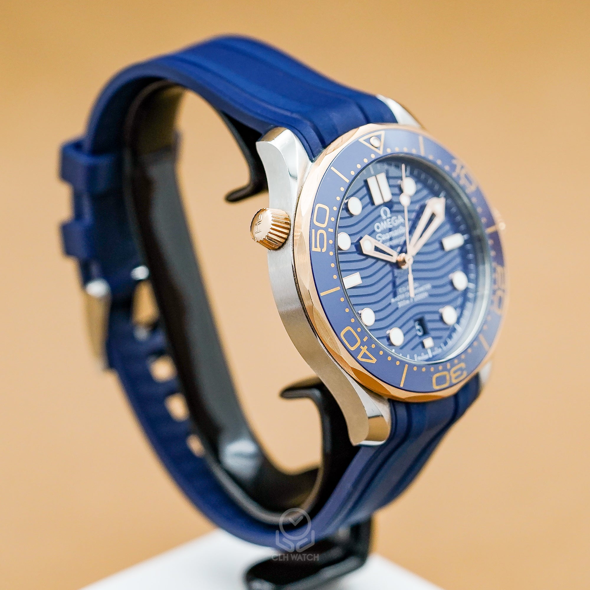 Omega 歐米茄 海馬系列 Seamaster Diver 300米 藍面半金 18K 玫瑰金Sedna™ 21022422003002 42mm 2024年 台灣公司貨 95%新