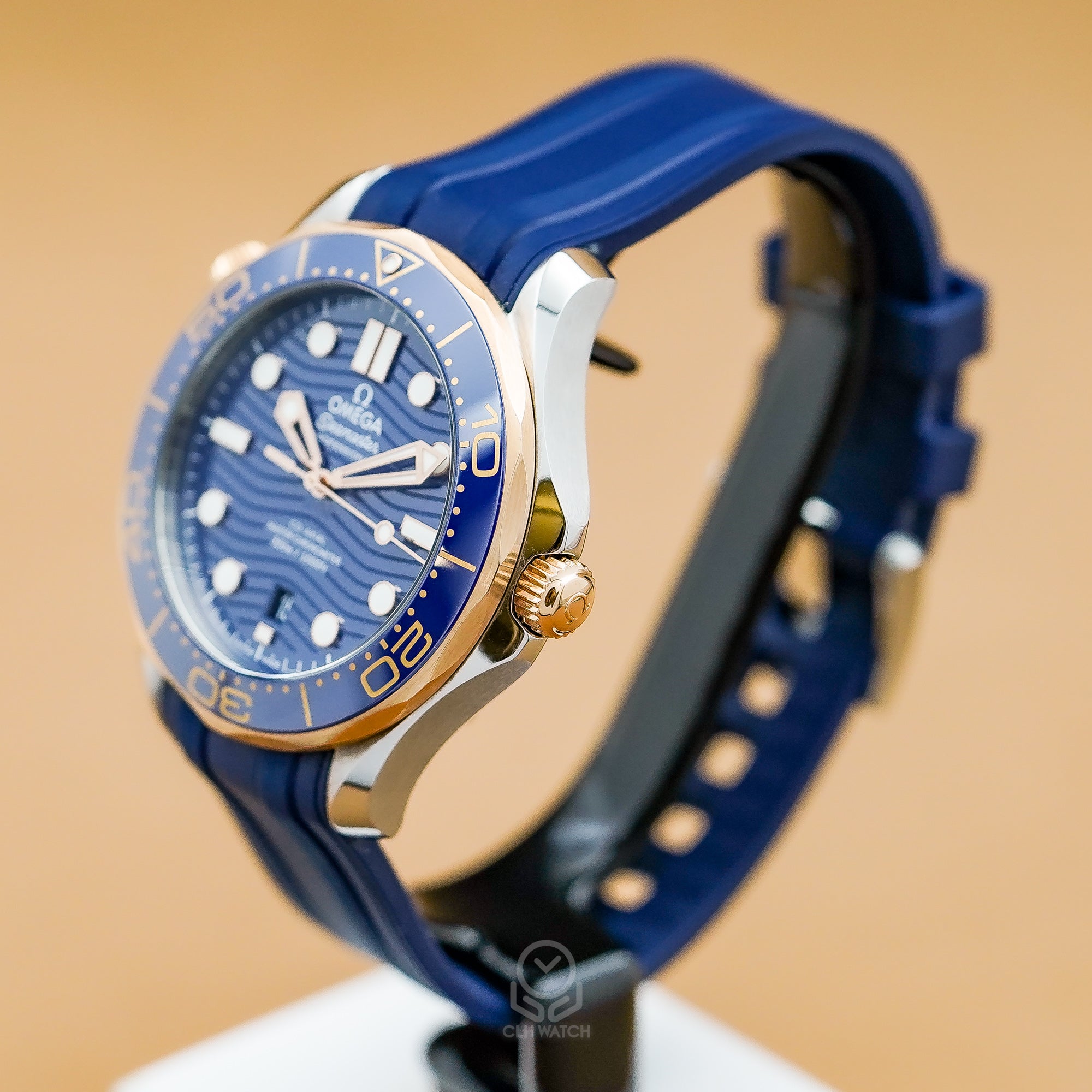 Omega 歐米茄 海馬系列 Seamaster Diver 300米 藍面半金 18K 玫瑰金Sedna™ 21022422003002 42mm 2024年 台灣公司貨 95%新