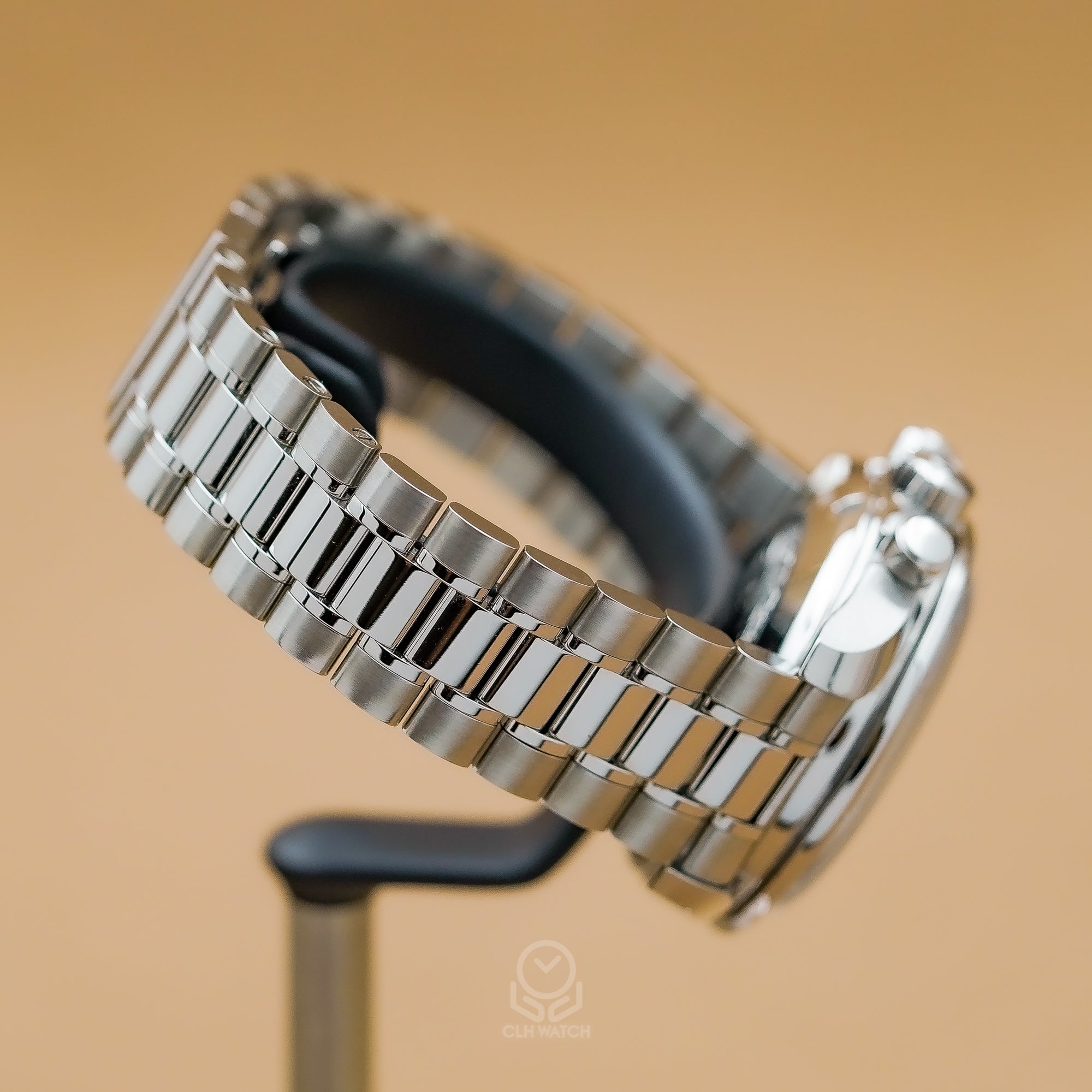 OMEGA 歐米茄 超霸系列 同軸擒縱計時腕錶 324.30.38.50.55.001 珍珠母貝鑽面 32430385055001 38mm 2023年 台灣公司貨 95%新