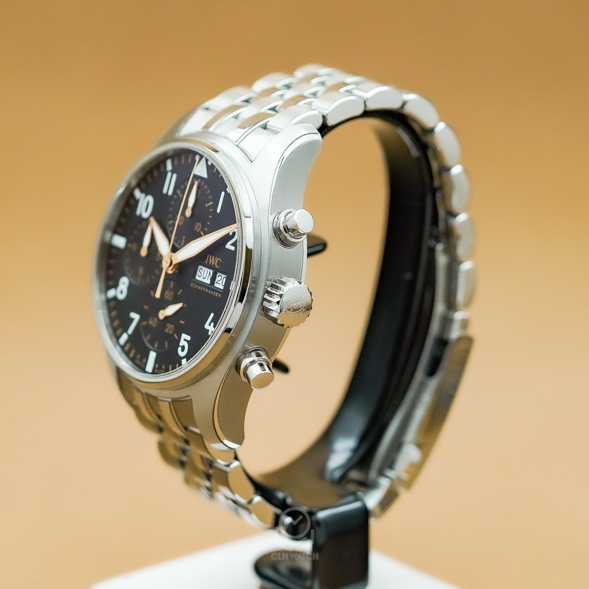 IWC 萬國 飛行員計時腕錶 IW388116 黑面 黑膠帶 布萊德彼特F1電影車隊錶APXGP 41mm 2026年台灣公司貨 95%新 附原廠鋼帶