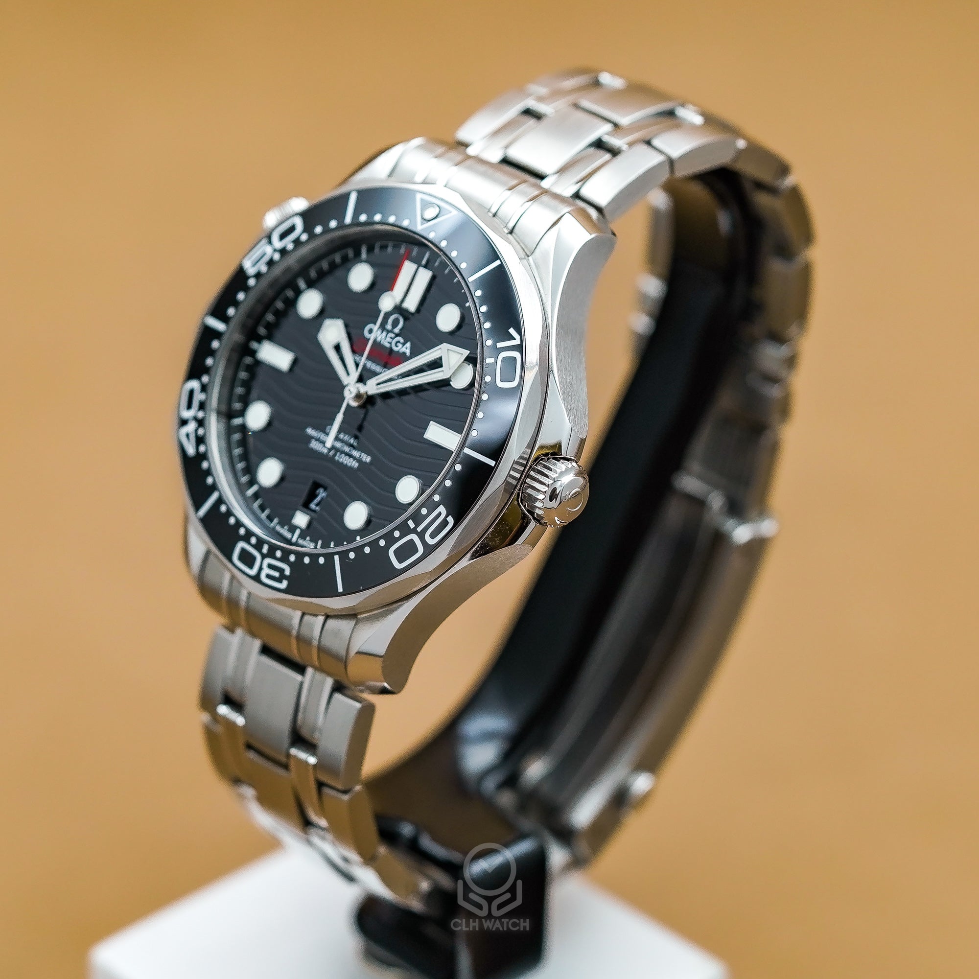 OMEGA 歐米茄 海馬系列 Seamaster 潛水錶 300 210.30.42.20.01.001 21030422001001 黑面 42mm 2025年 台灣公司貨 95%新