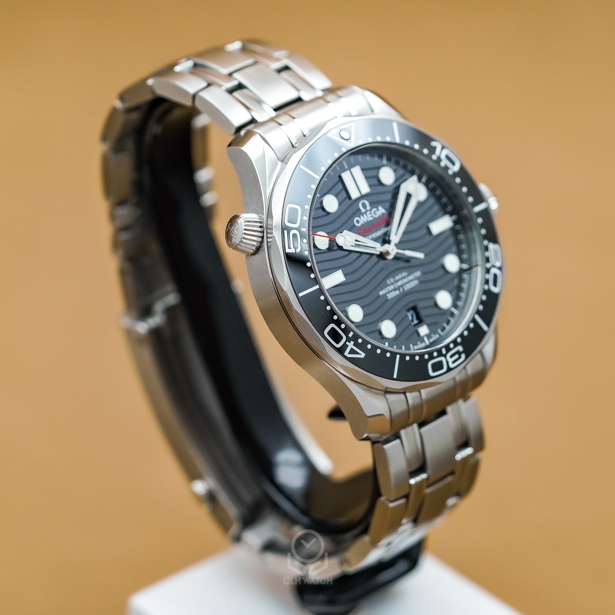 OMEGA 歐米茄 海馬系列 Seamaster 潛水錶 300 210.30.42.20.01.001 21030422001001 黑面 42mm 2025年 台灣公司貨 95%新