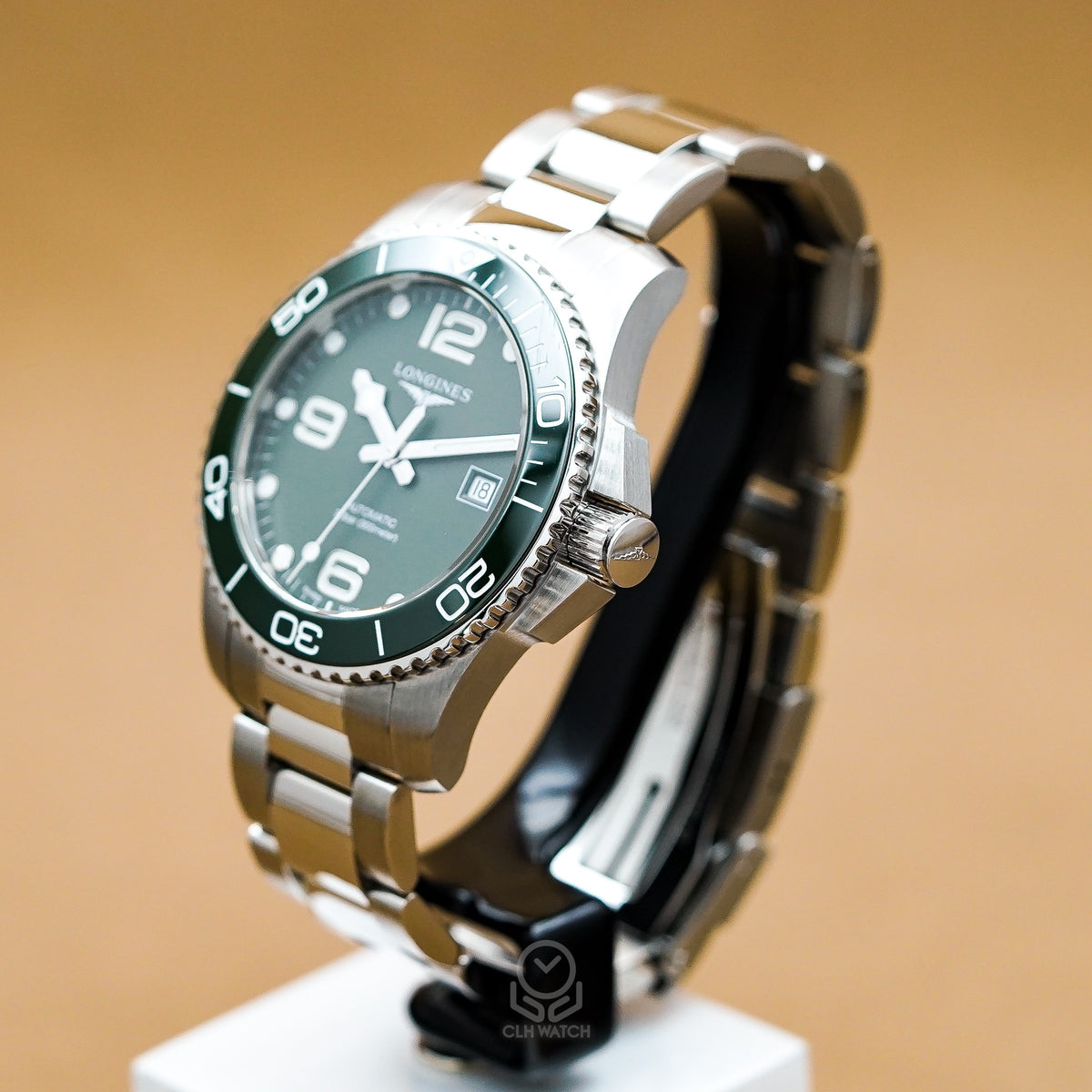 Longines 浪琴 HydroConquest L3.782.4.06.6 綠面腕錶錶冠側實拍