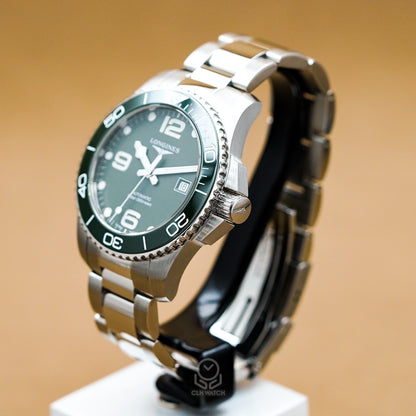 Longines 浪琴 HydroConquest L3.782.4.06.6 綠面腕錶錶冠側實拍